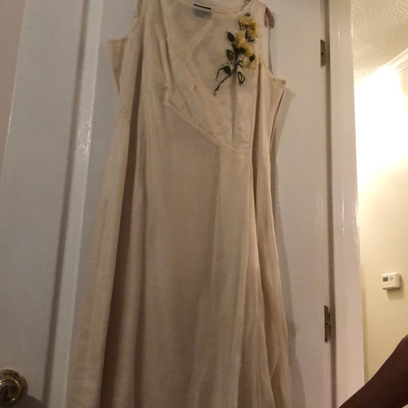 BCBG - Picture 3 of 3